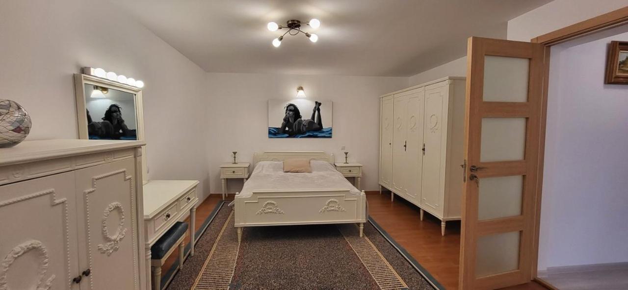 Cotroceni Accommodations Upstairs Bucarest Exterior foto